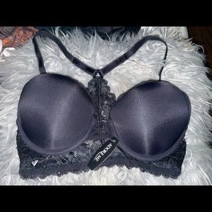 ADORE ME BRA SIZE 30D Snap in Front